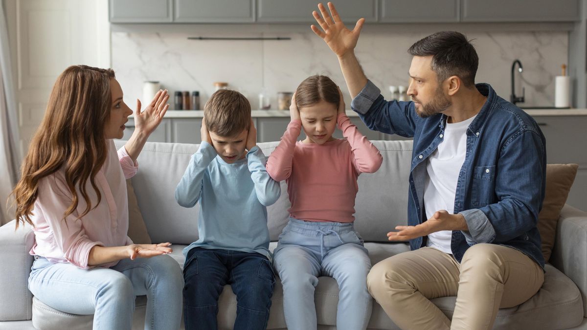 Zůstávat v nefungujícím manželství jenom kvůli dětem? Rozhodně jim tím nepomůžete